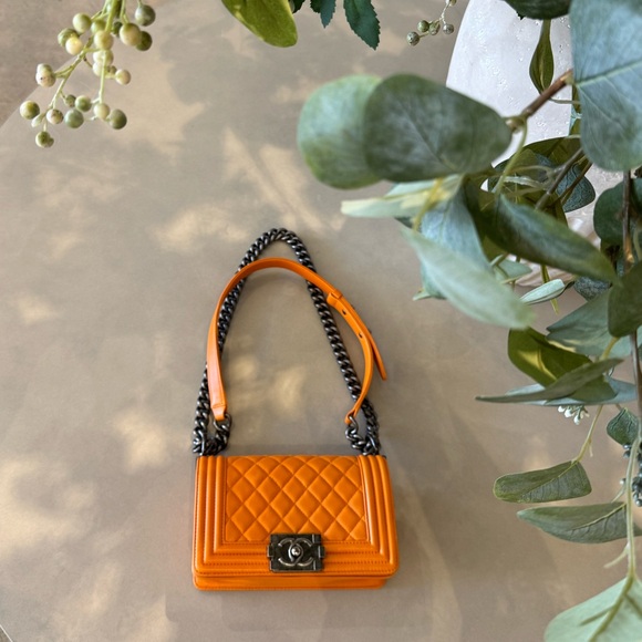 Chanel Boy Flap Bag Quilted Lambskin Old in orange - Picture 2 of 15